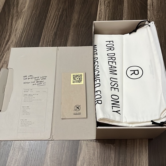 Golden Goose Ballstar 44 White/Strawberry Red Pre-Distressed - Picture 10 of 14